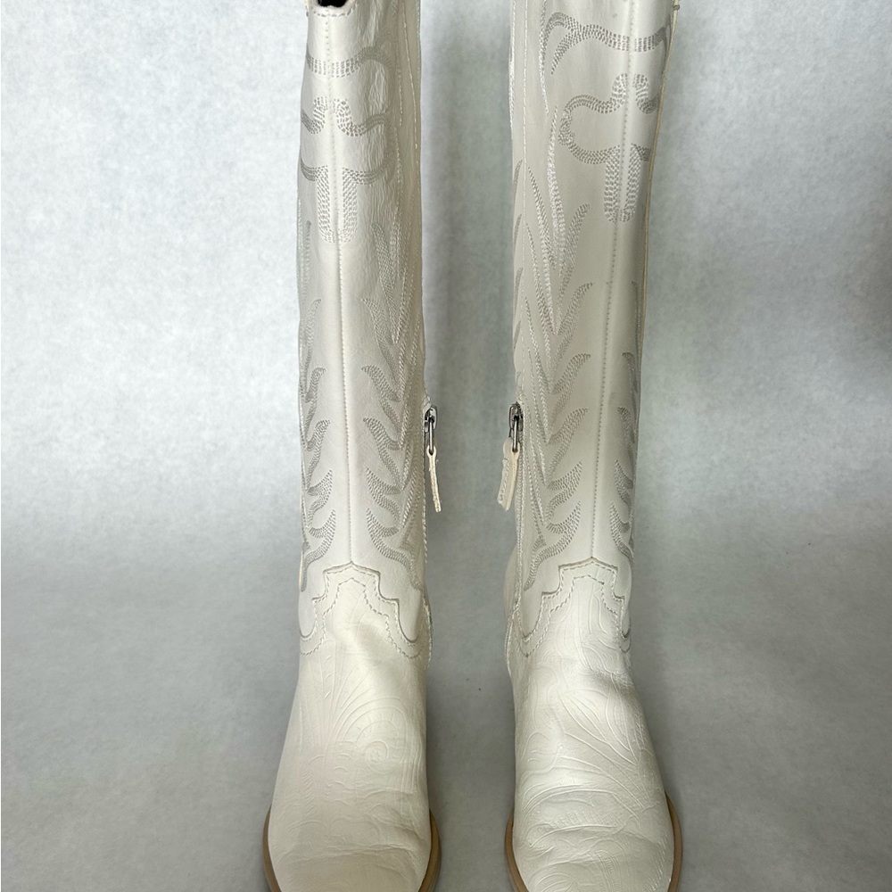 Dolce Vita Solei Cowboy Boot - Size 6